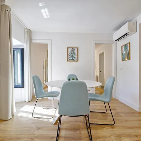 Victoria Apartment *