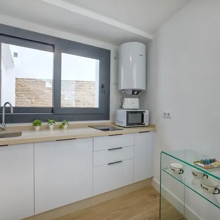 Victoria Apartment *